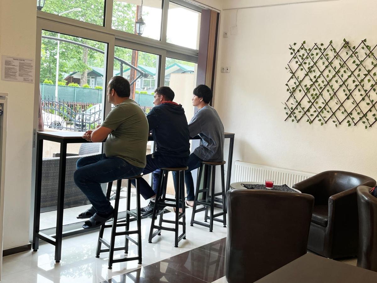 Majap Hostel Ohrid Bagian luar foto