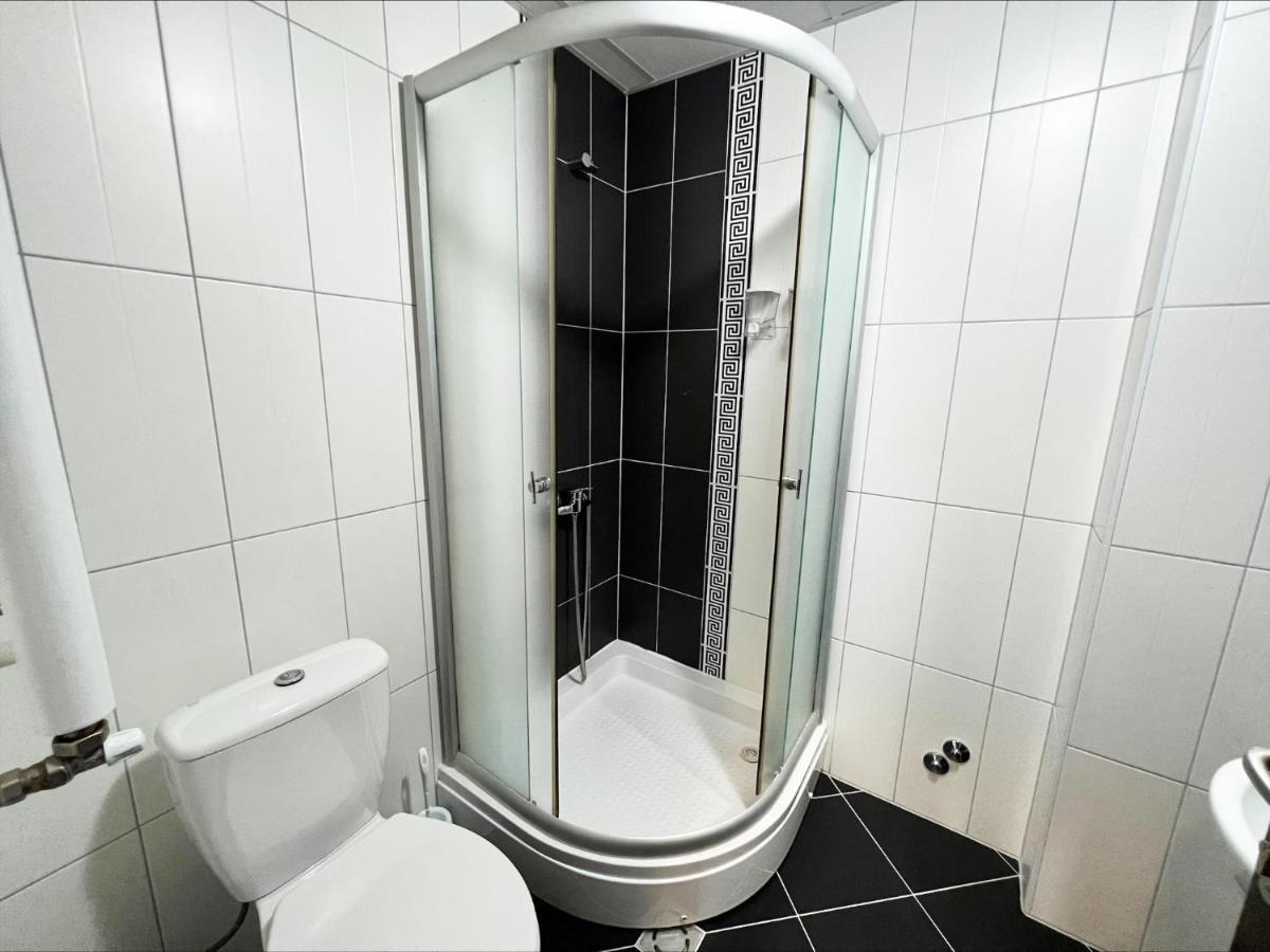 Majap Hostel Ohrid Bagian luar foto