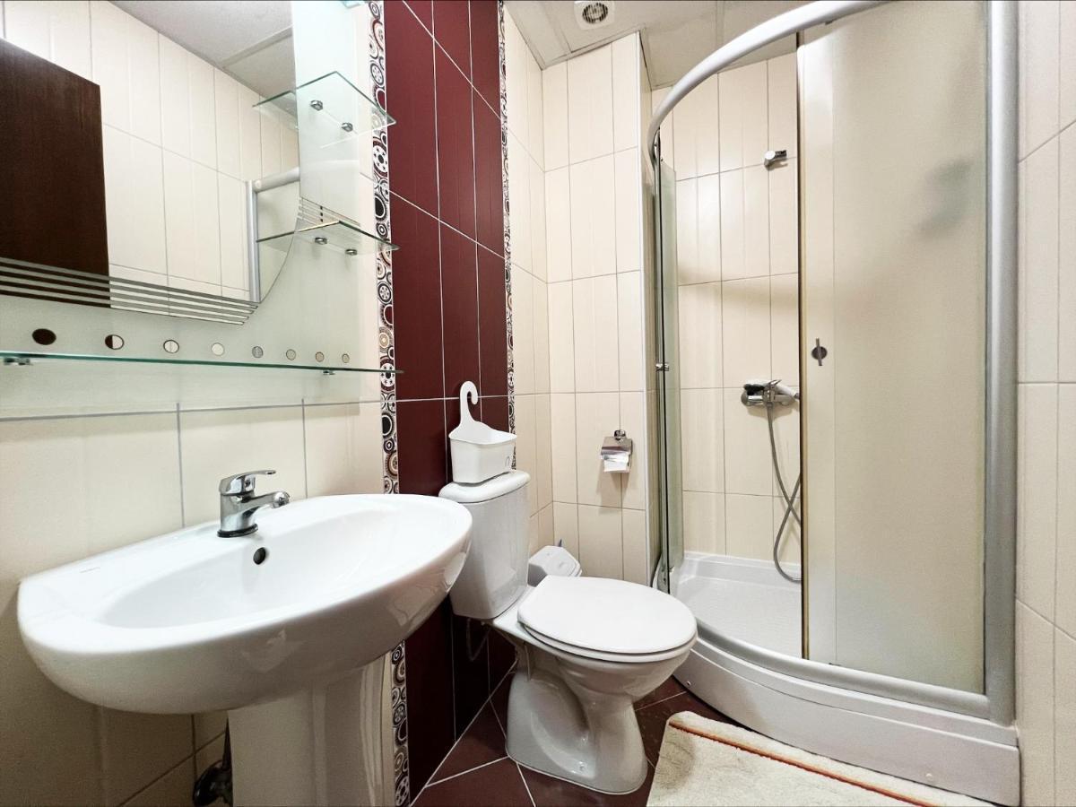 Majap Hostel Ohrid Bagian luar foto