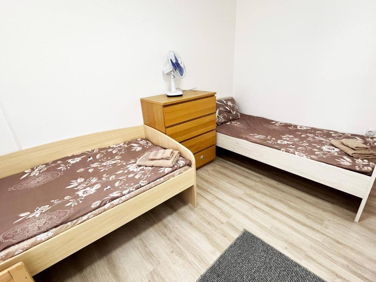 Majap Hostel Ohrid Bagian luar foto
