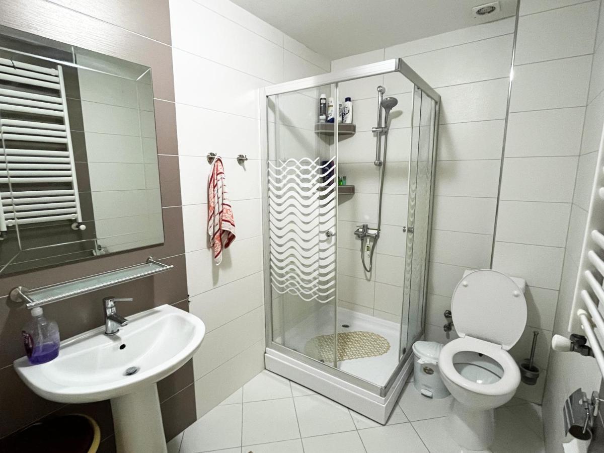 Majap Hostel Ohrid Bagian luar foto
