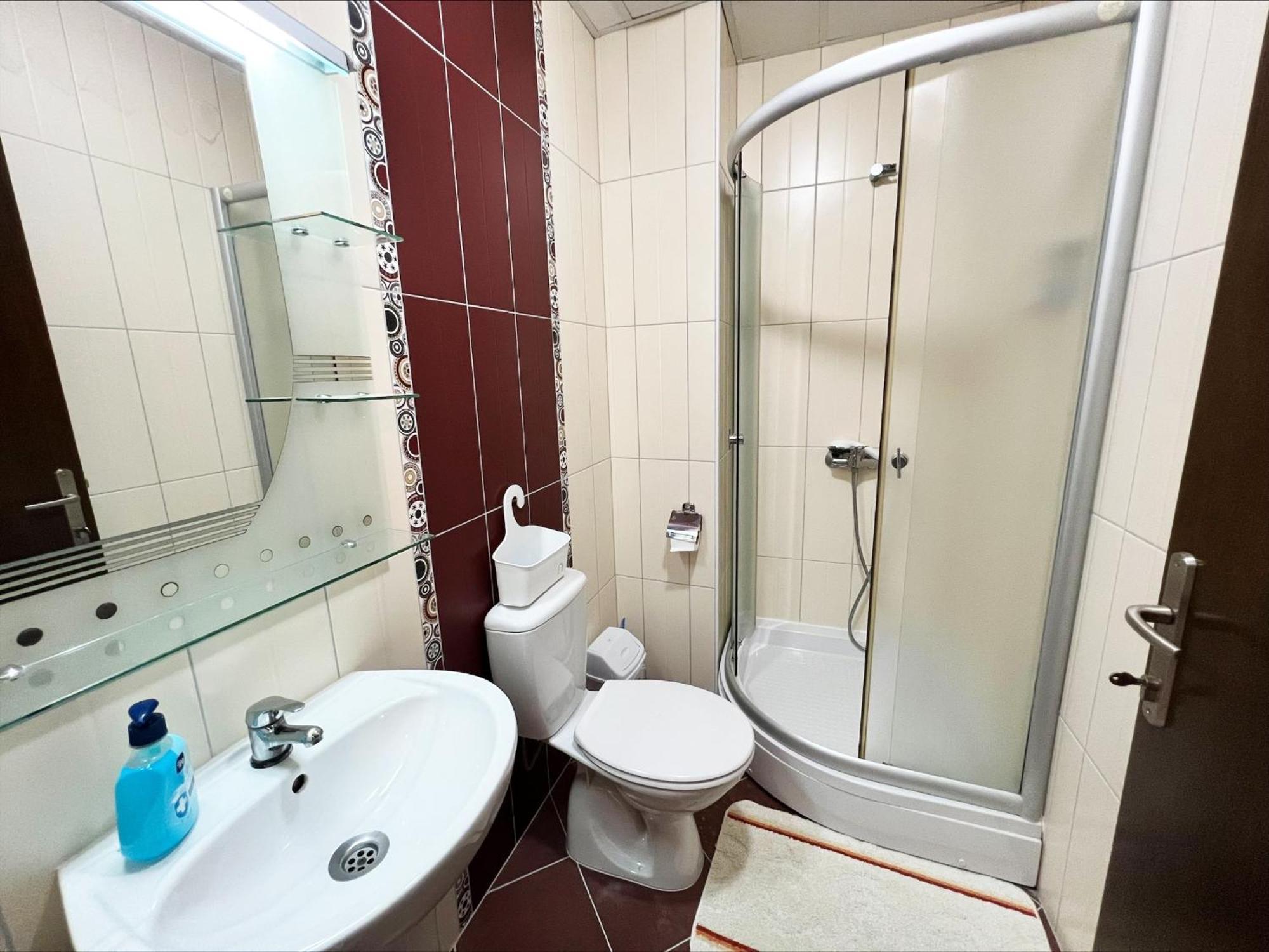 Majap Hostel Ohrid Bagian luar foto